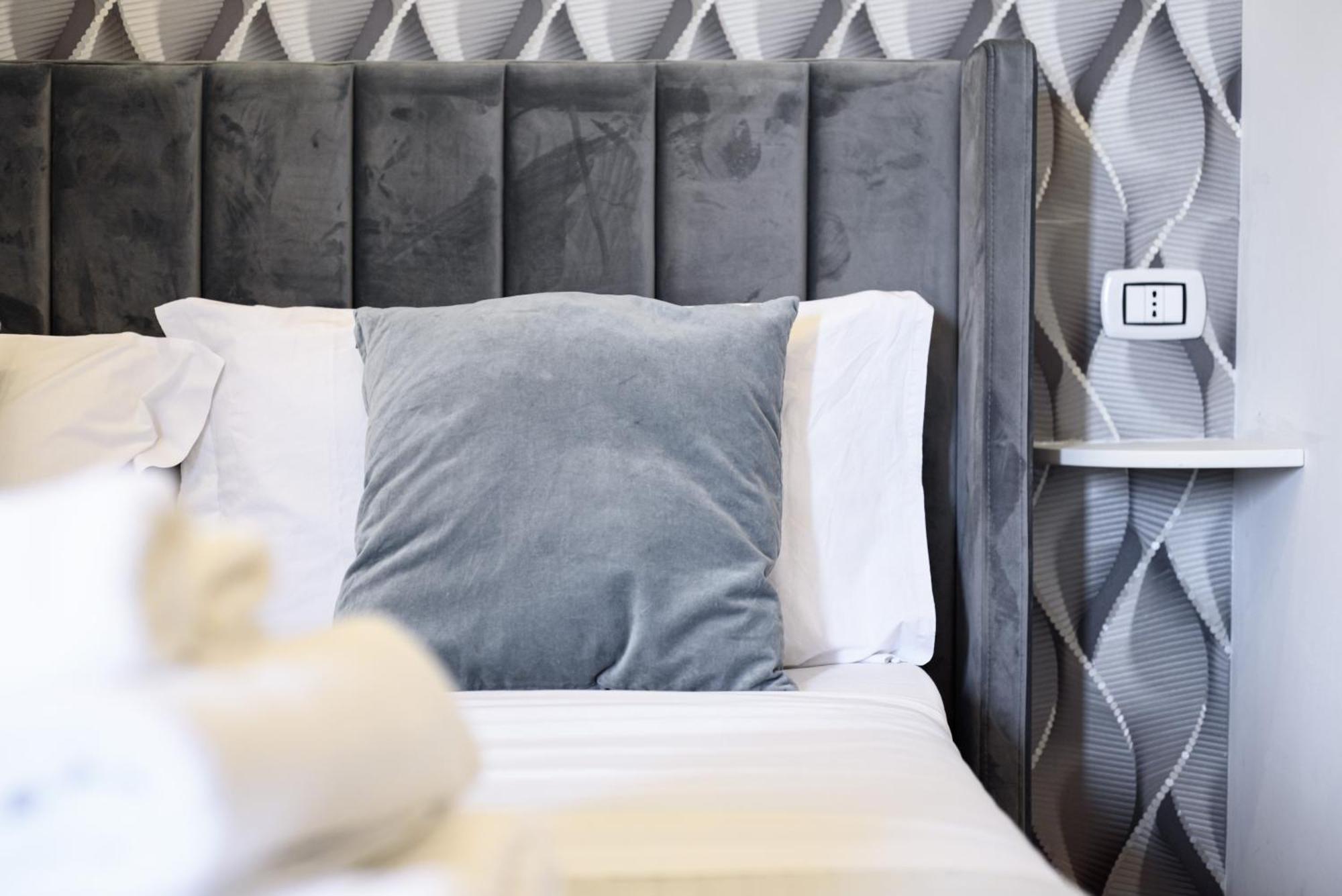 Luxury In * Napels